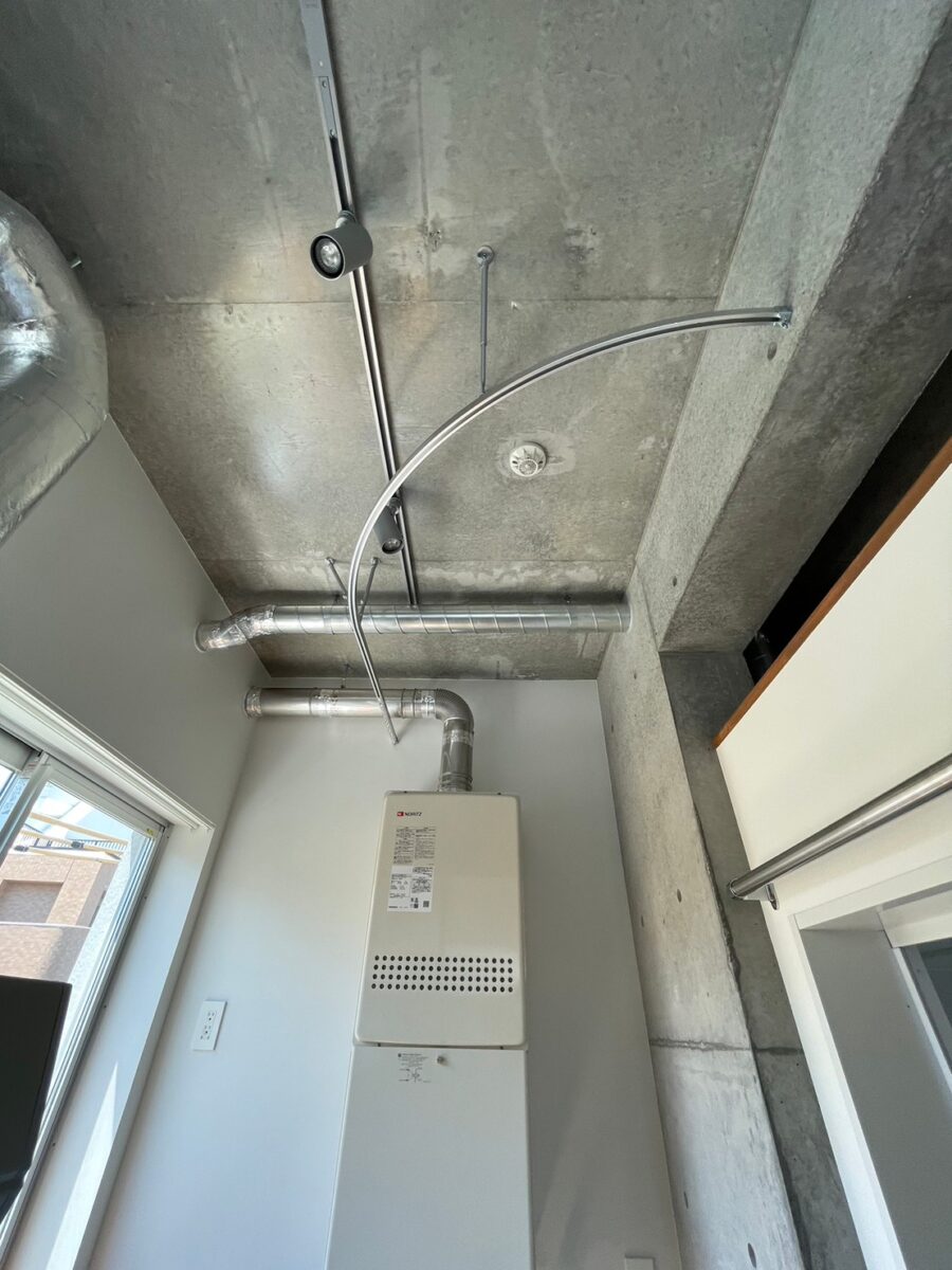 セシーズイシイ２３ B304