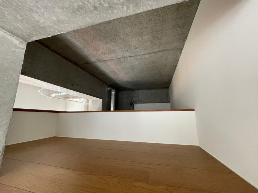 セシーズイシイ２３ B304