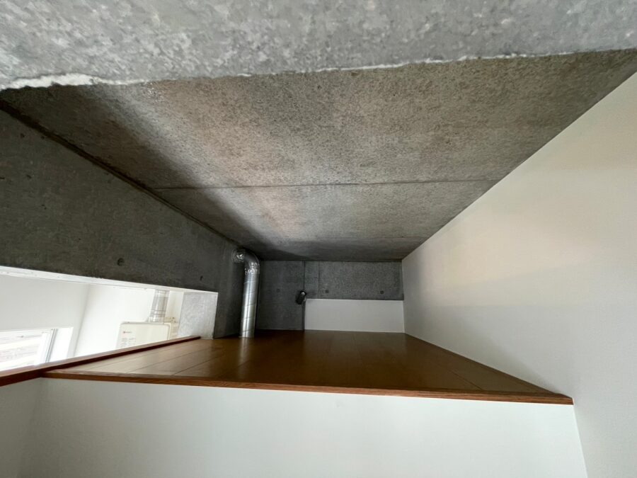 セシーズイシイ２３ B304