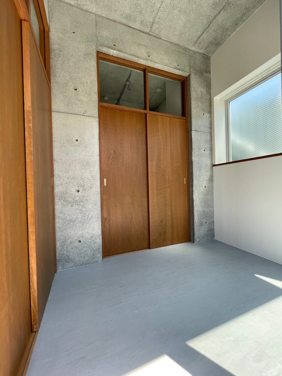 セシーズイシイ２３ B304