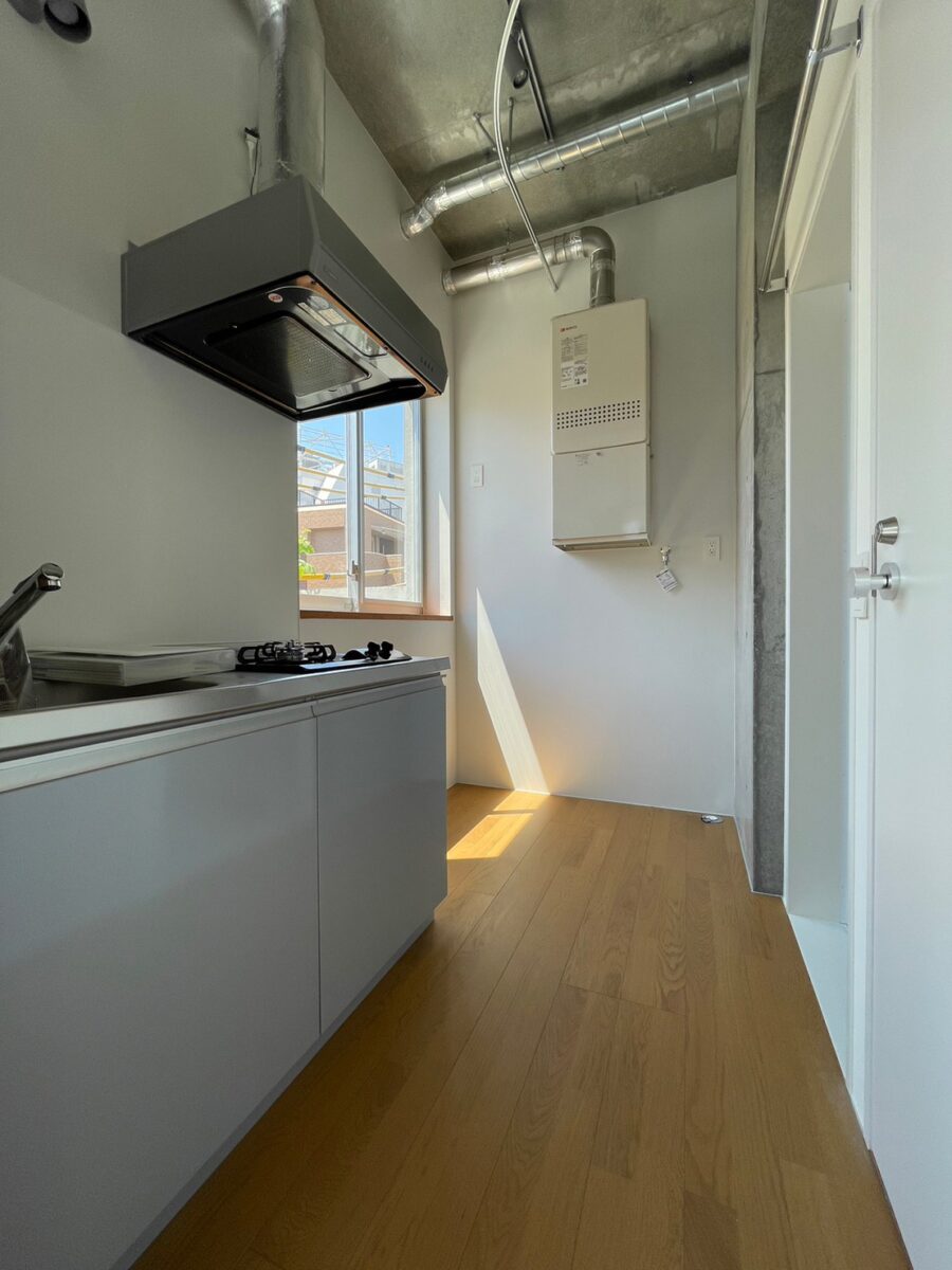 セシーズイシイ２３ B304