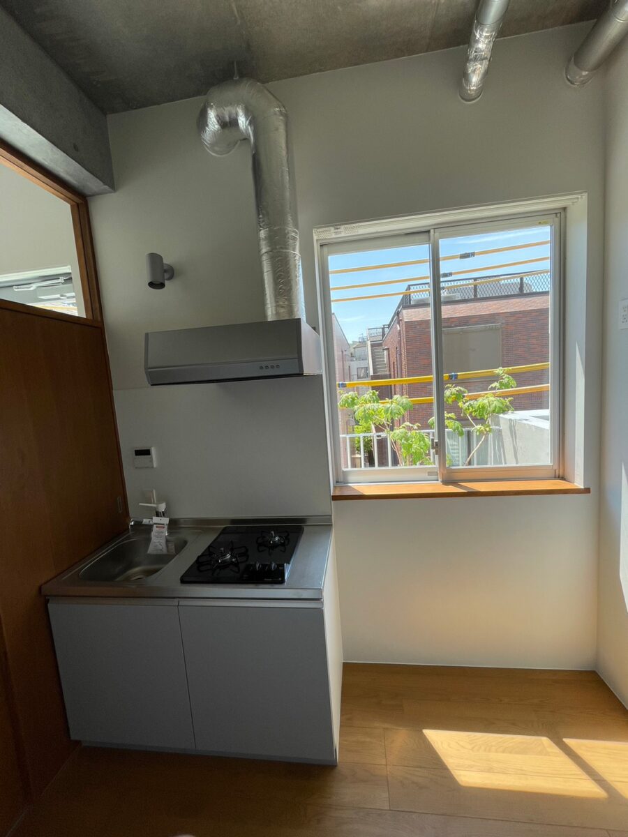 セシーズイシイ２３ B304