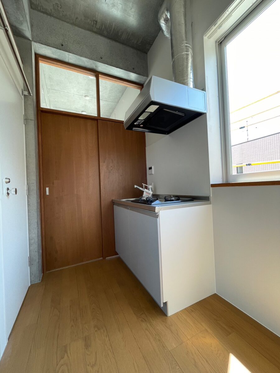 セシーズイシイ２３ B304