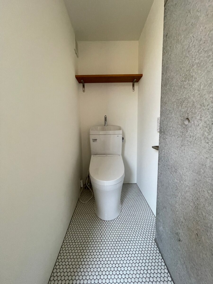 セシーズイシイ２３ B304