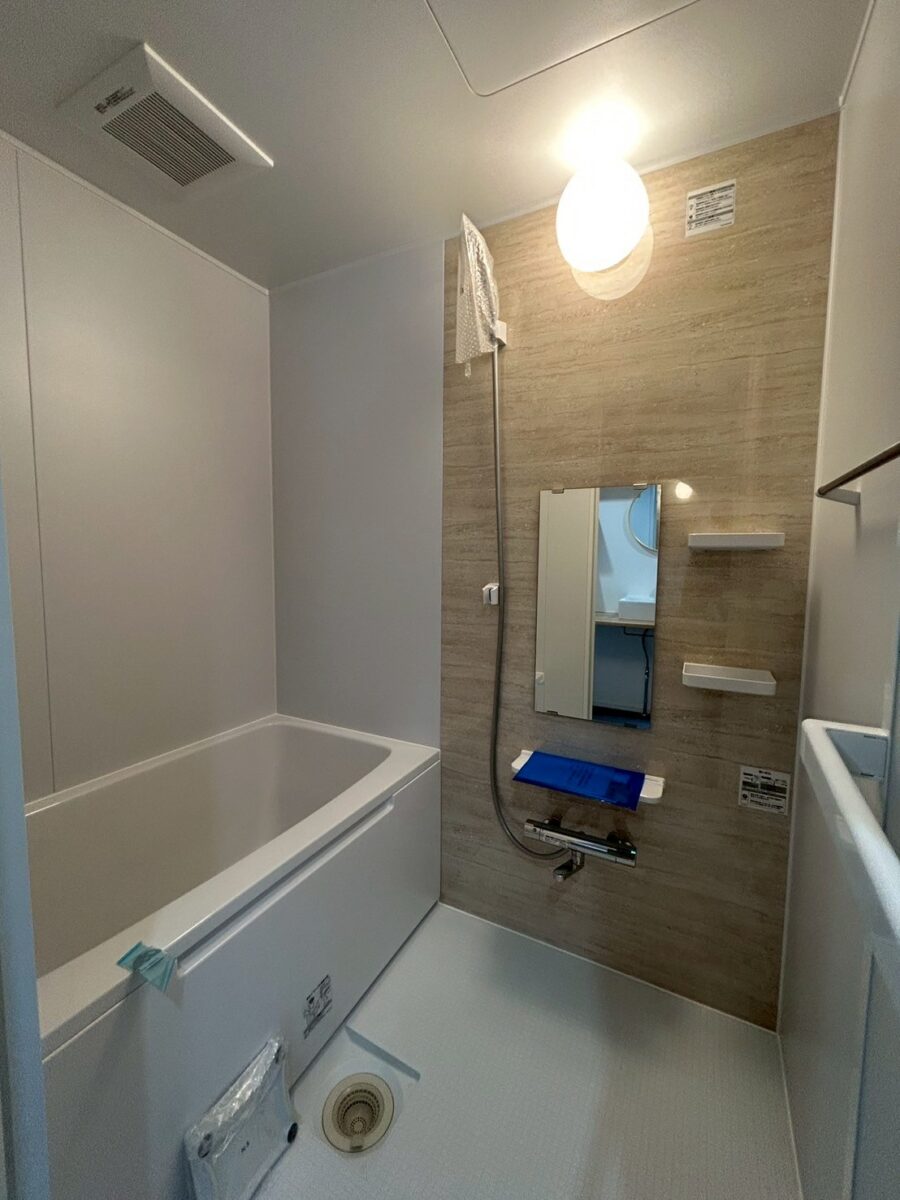 セシーズイシイ５ 703