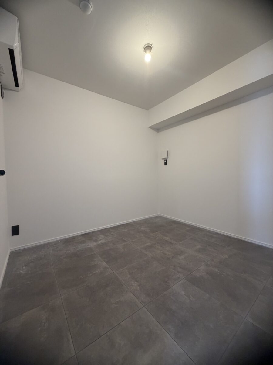 セシーズイシイ５ 703