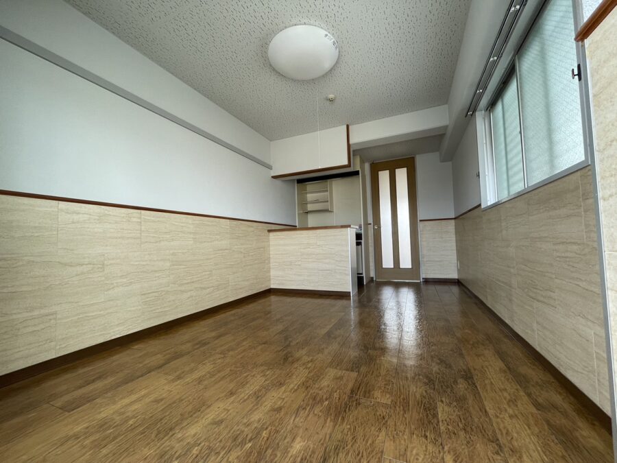 セシーズイシイ８ 201