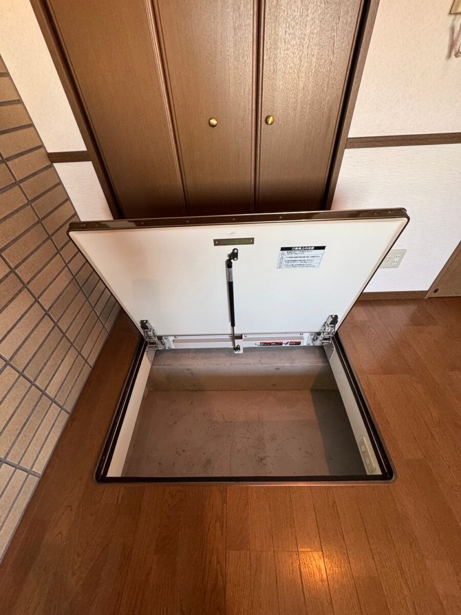 セシーズイシイ18 303