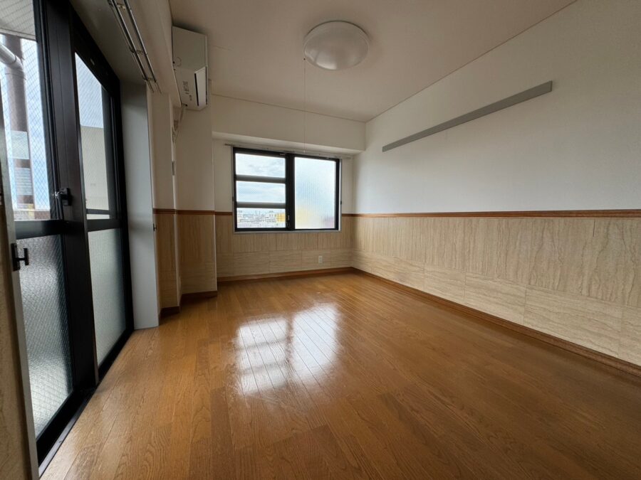 セシーズイシイ１６ 201