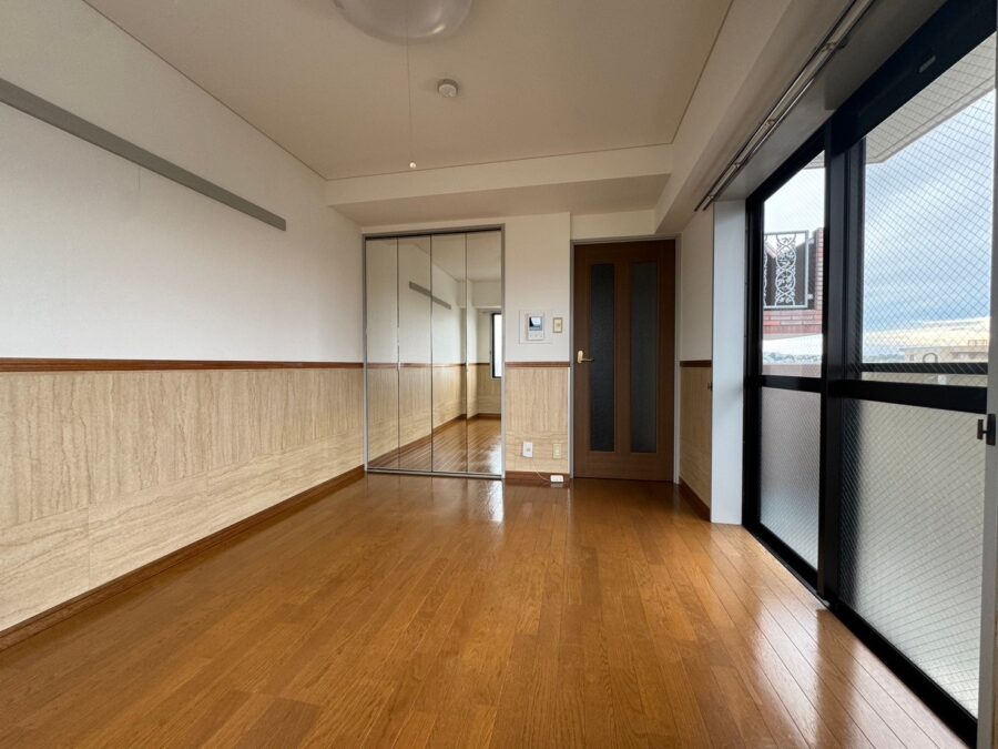 セシーズイシイ１６ 201