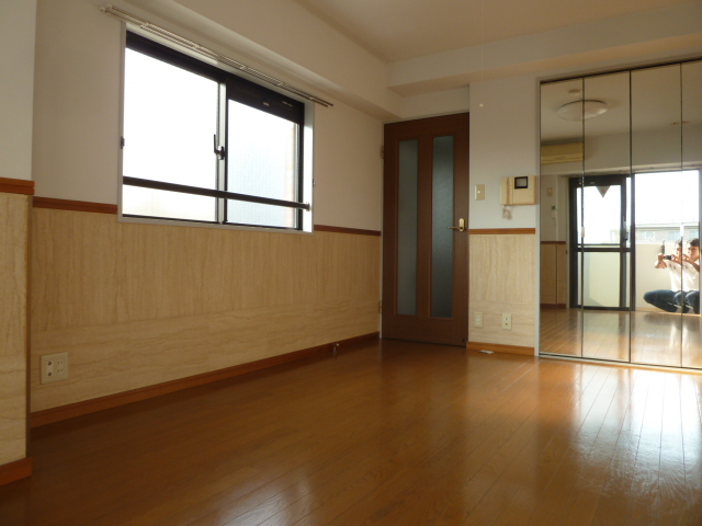 セシーズイシイ１７ 305